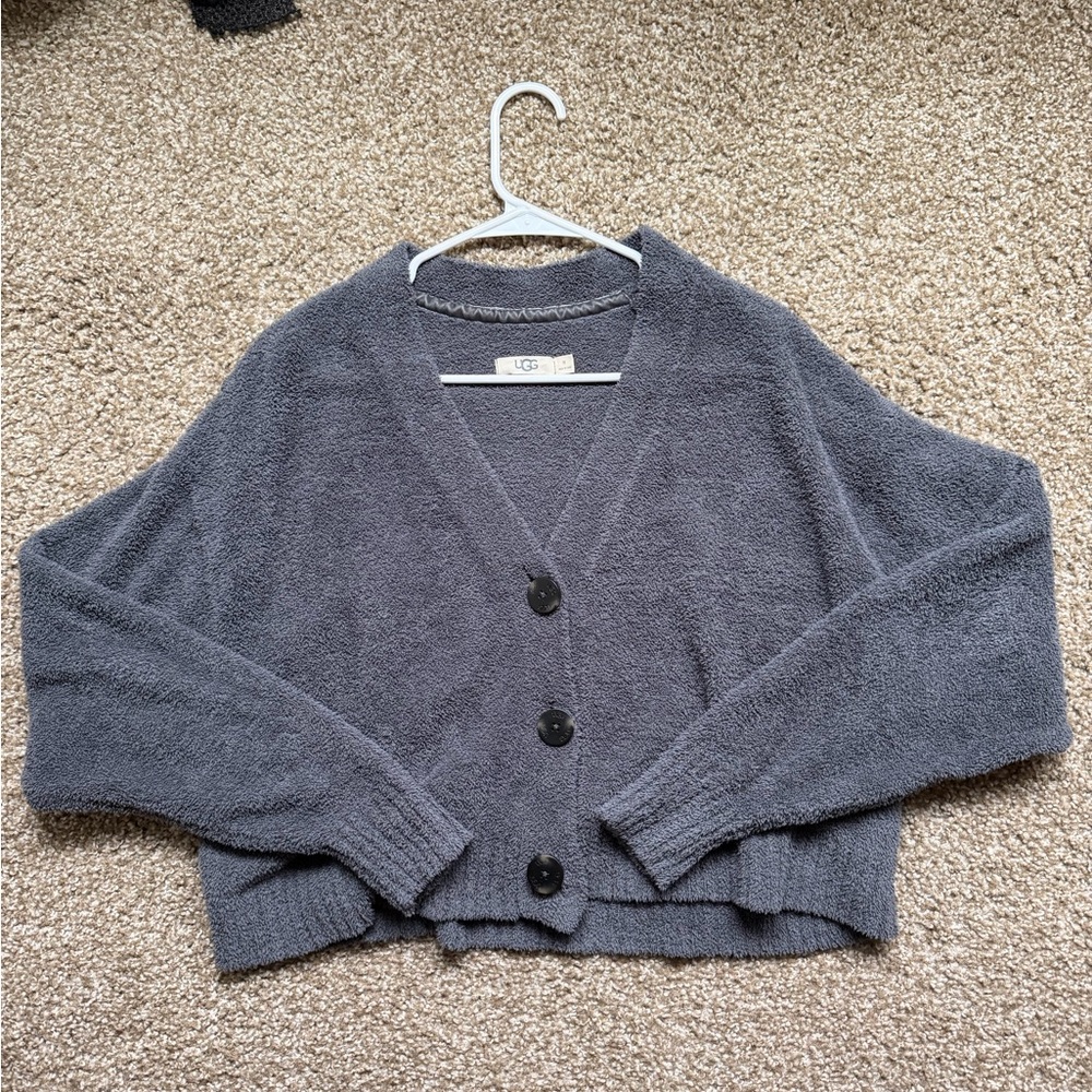 Women’s UGG sweater Size M
